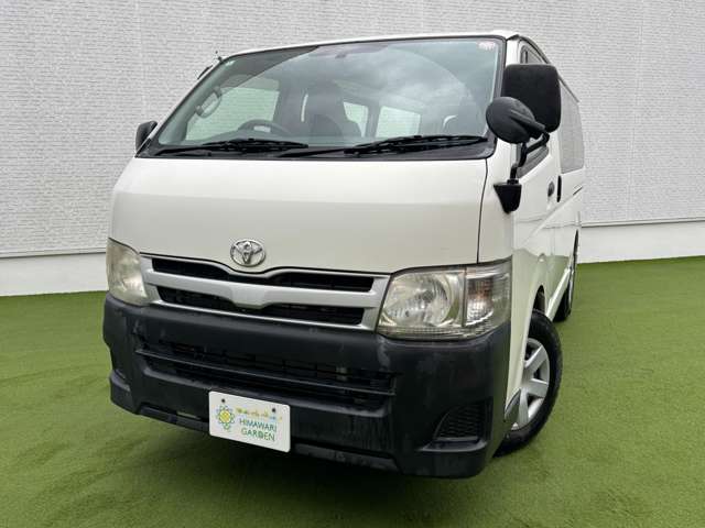 Toyota Hiace Van 8