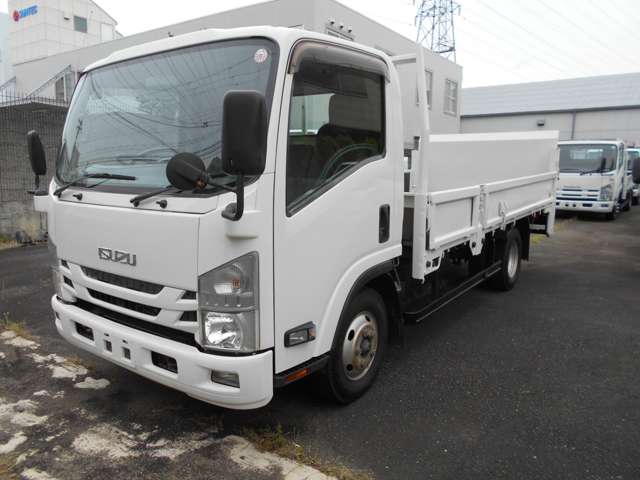 Isuzu Elf 2