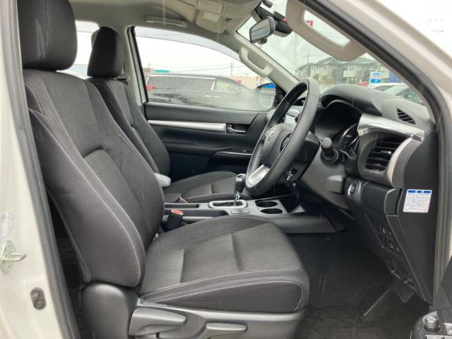 Toyota Hilux 2