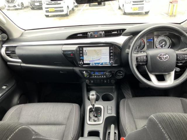 Toyota Hilux 8