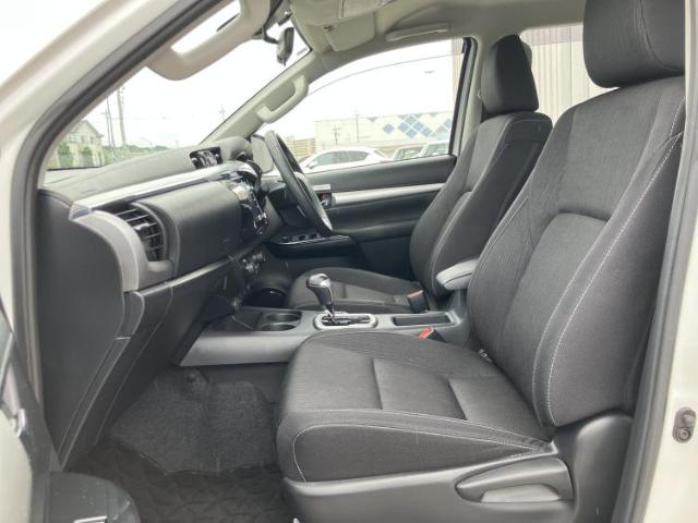 Toyota Hilux 9