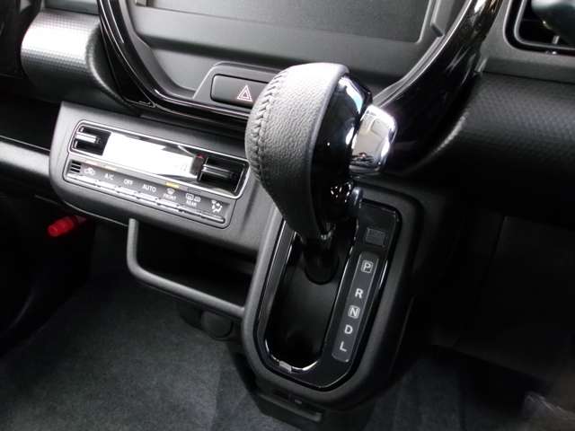 Mazda Flair Crossover 12