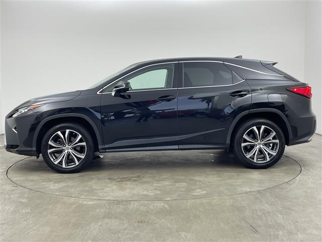 Lexus RX 9