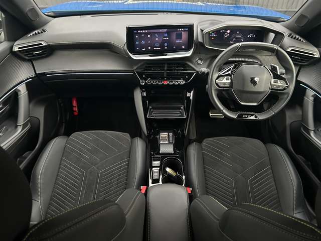 Peugeot SUV 2008 4