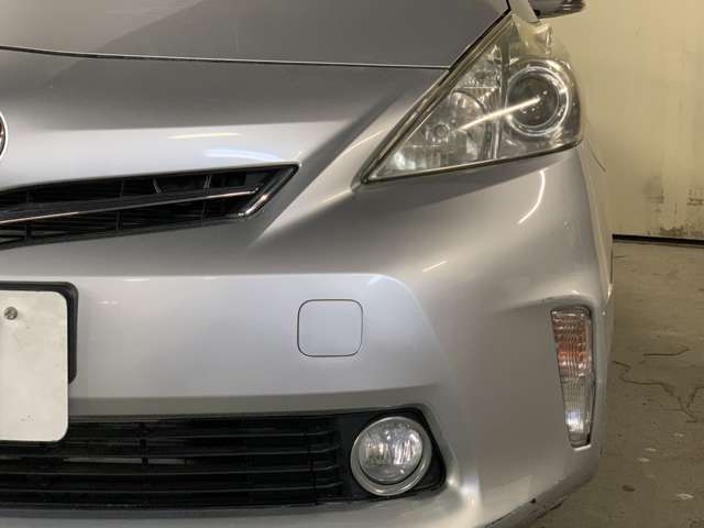 Toyota Prius α 5