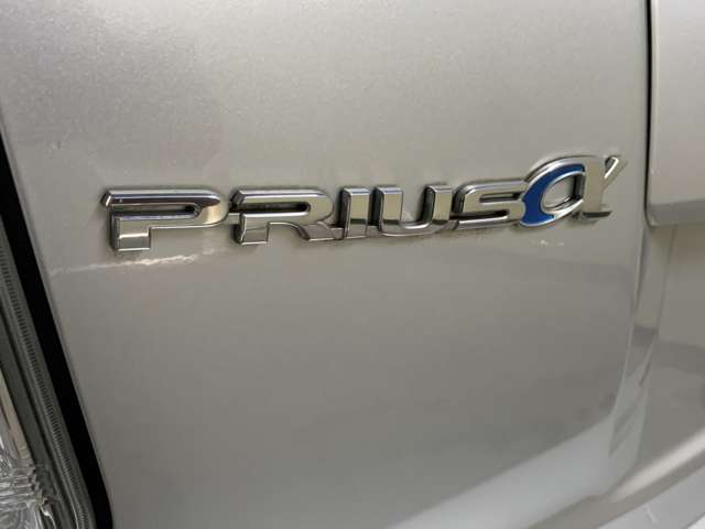 Toyota Prius α 10