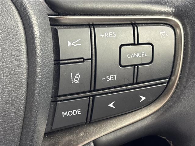Lexus UX 6