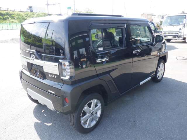 Daihatsu Taft 6