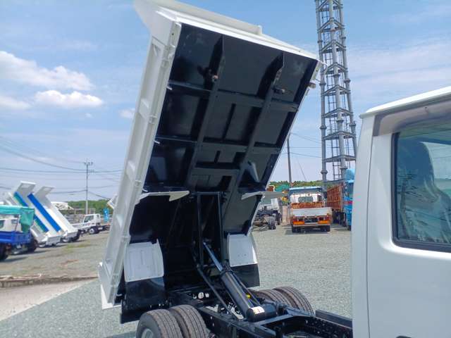 Isuzu Elf 11