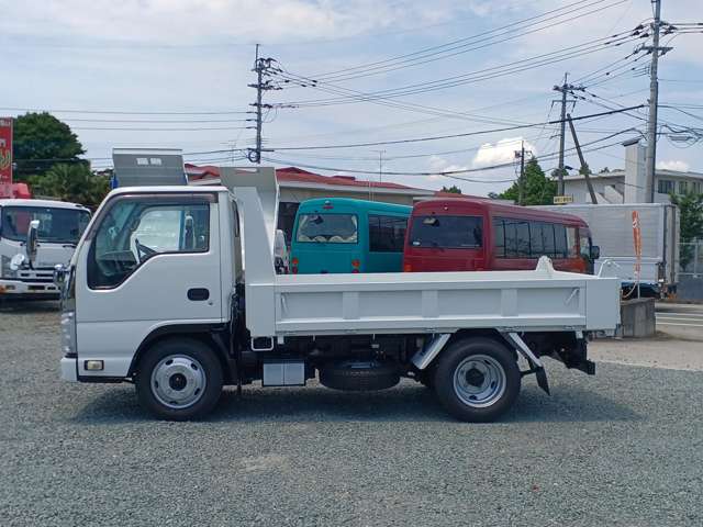 Isuzu Elf 4