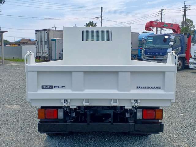 Isuzu Elf 5