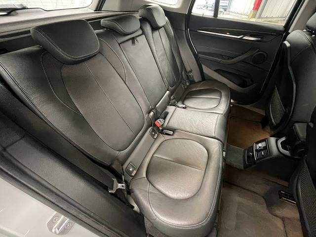 BMW X1 12