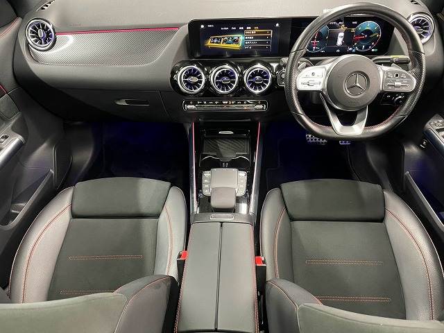 Mercedes-Benz GLA-Class 2