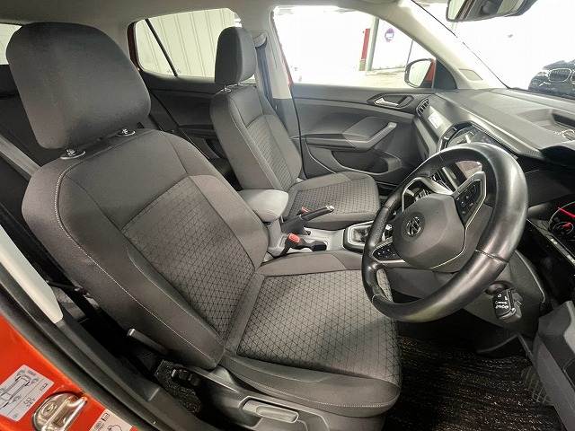 Volkswagen T-Cross 11