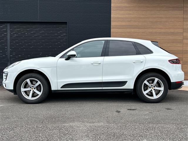 Porsche Macan 9