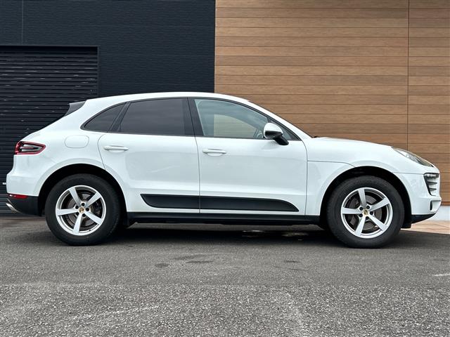 Porsche Macan 10