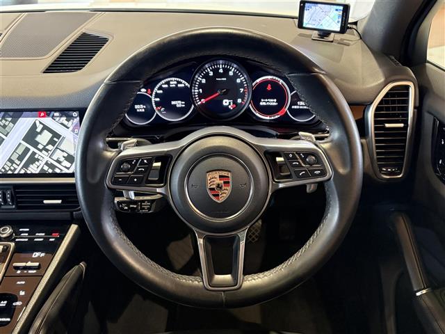 Porsche Cayenne 7