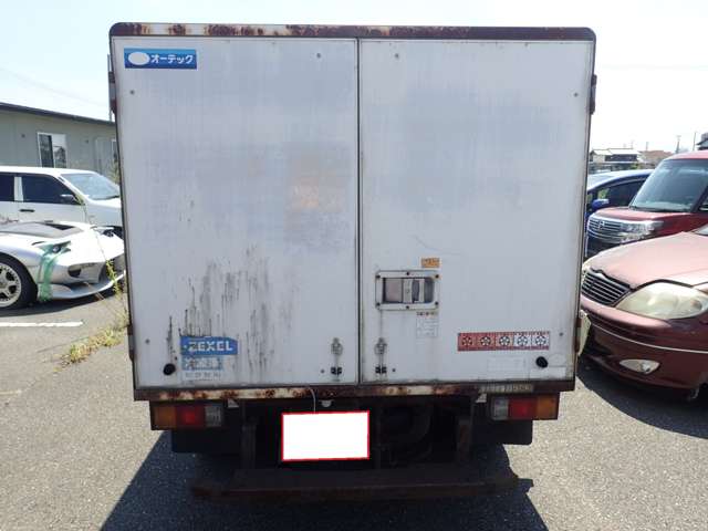 Nissan Vanette 5