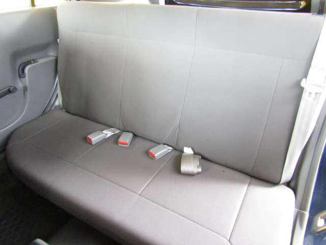 Nissan NV150 AD 7