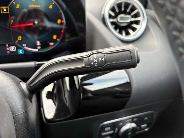 Mercedes-Benz GLA-Class 11