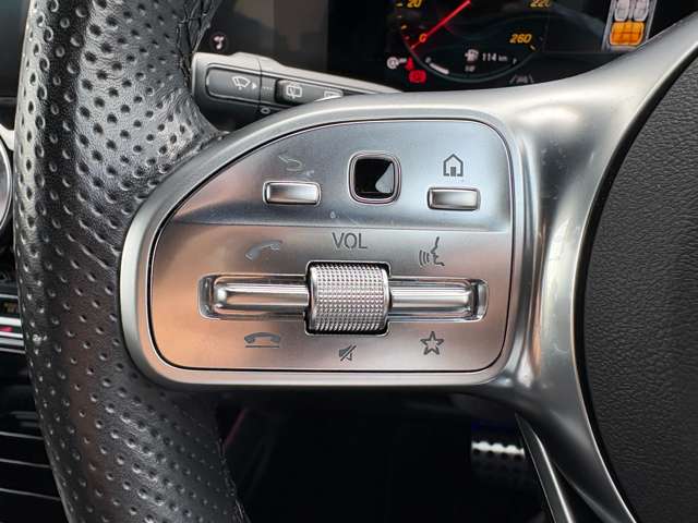 Mercedes-Benz GLA-Class 8
