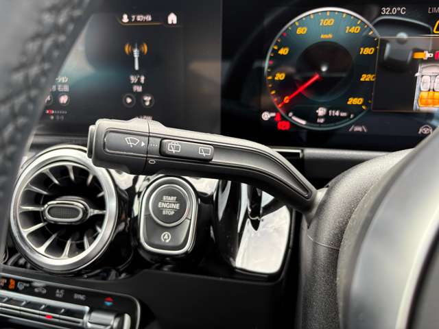 Mercedes-Benz GLA-Class 10