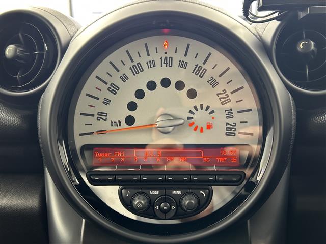MINI Crossover 8
