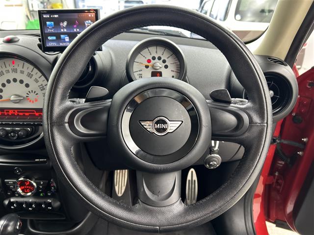 MINI Crossover 9