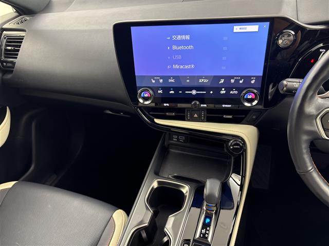 Lexus NX 10