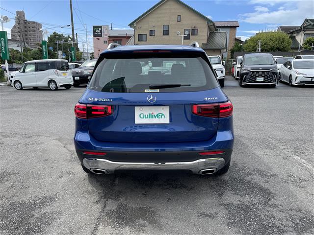 Mercedes-Benz GLB 8