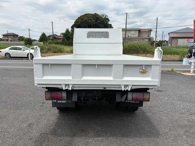 Isuzu Elf 11