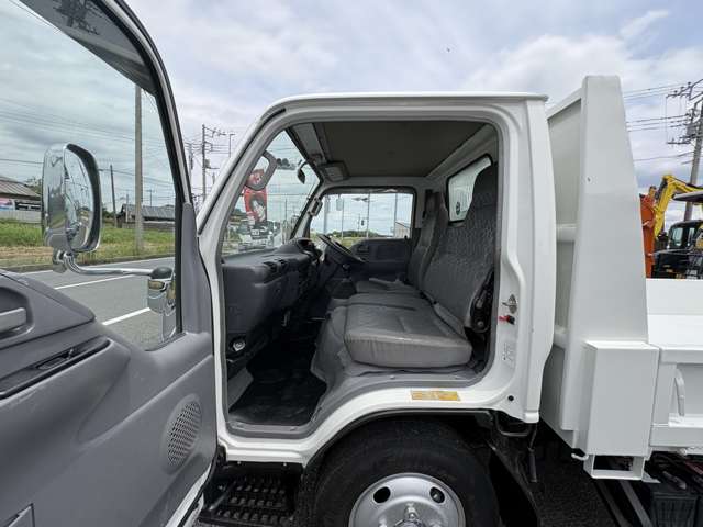 Isuzu Elf 12