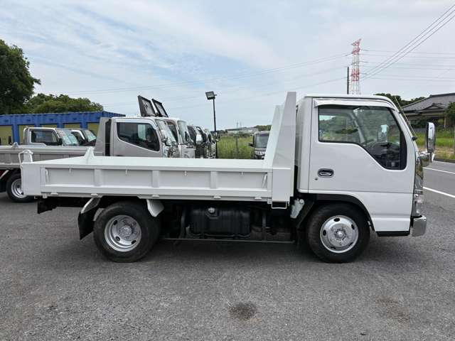 Isuzu Elf 7