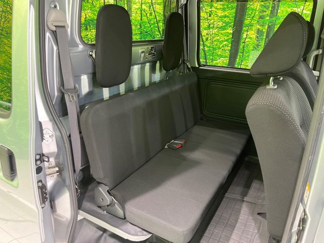 Daihatsu Hijet Deck Van 9