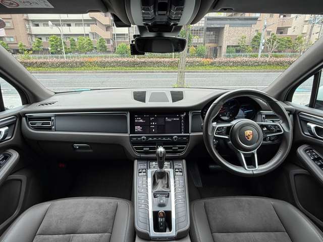 Porsche Macan 5