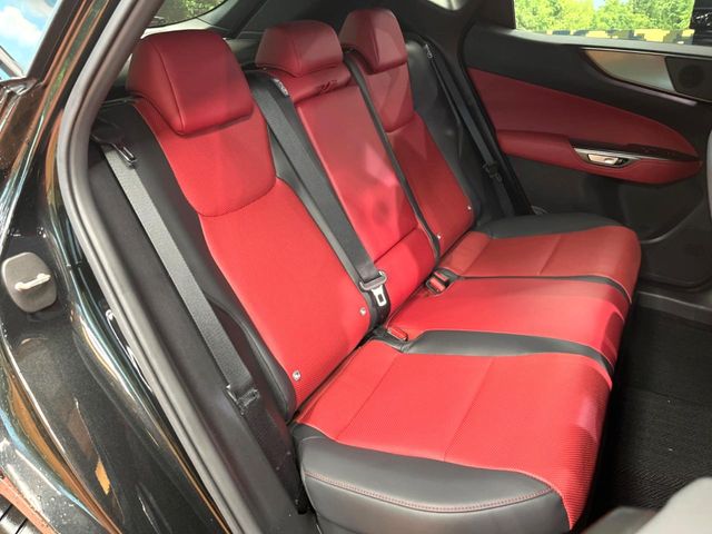 Lexus NX 9
