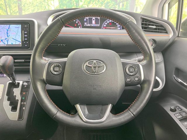 Toyota Sienta 12