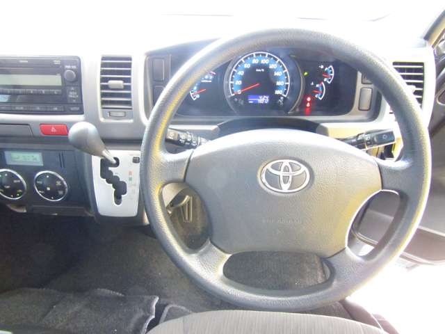 Toyota Regius Ace 5