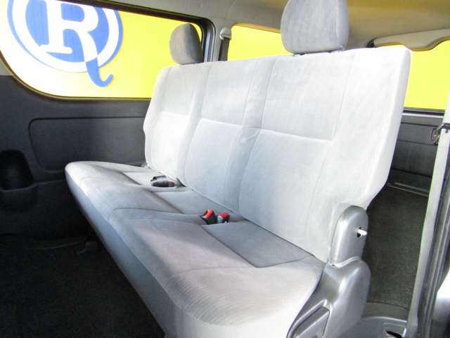 Toyota Regius Ace 8