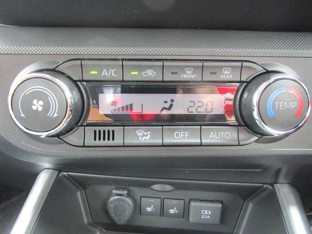 Daihatsu Rocky 4