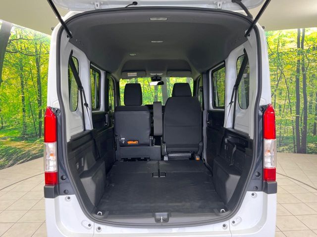 Honda N-VAN 10
