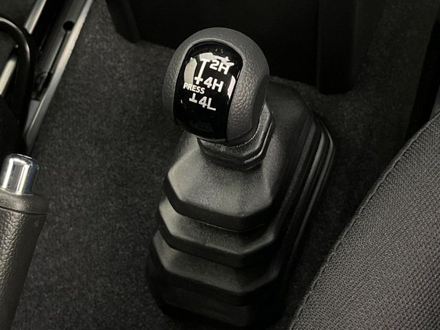 Suzuki Jimny 4