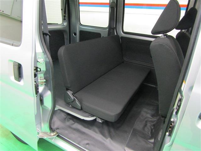 Daihatsu Hijet Cargo 8