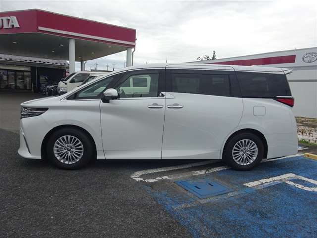 Toyota Alphard 2