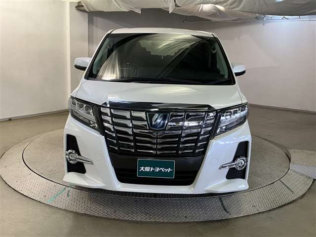 Toyota Alphard Hybrid 2