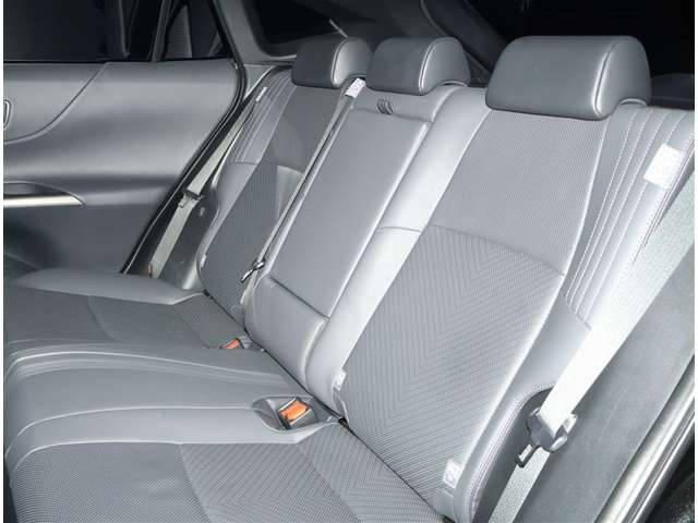 Toyota Harrier 11