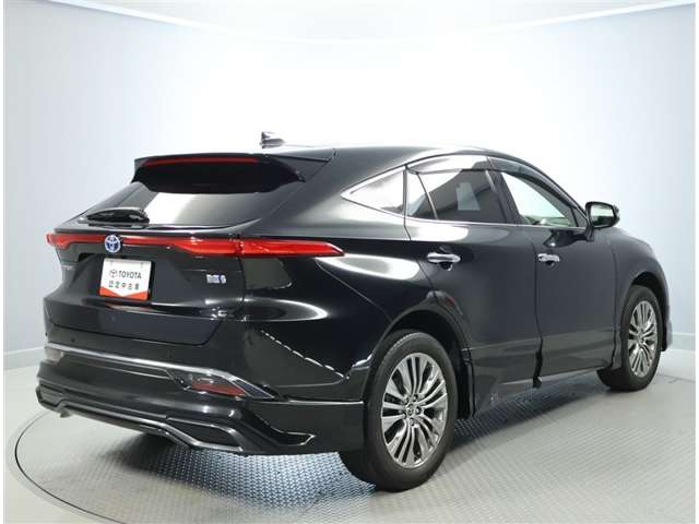 Toyota Harrier 3