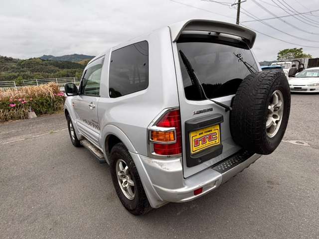 Mitsubishi Pajero 5