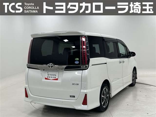 Toyota Noah 12