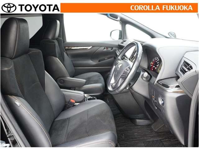 Toyota Vellfire 11